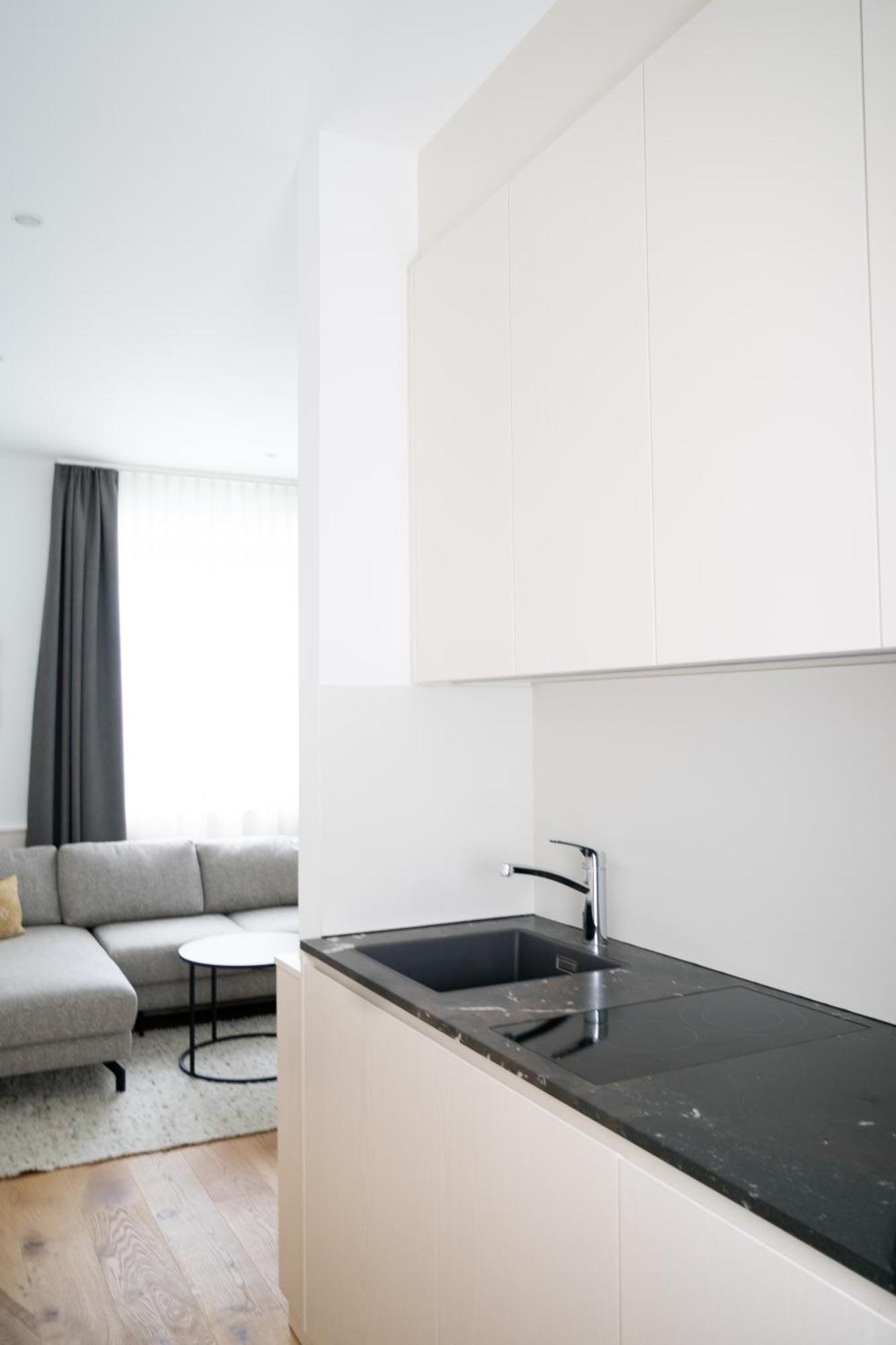 Hotel Gasthof Koenig Kremsmünster エクステリア 写真