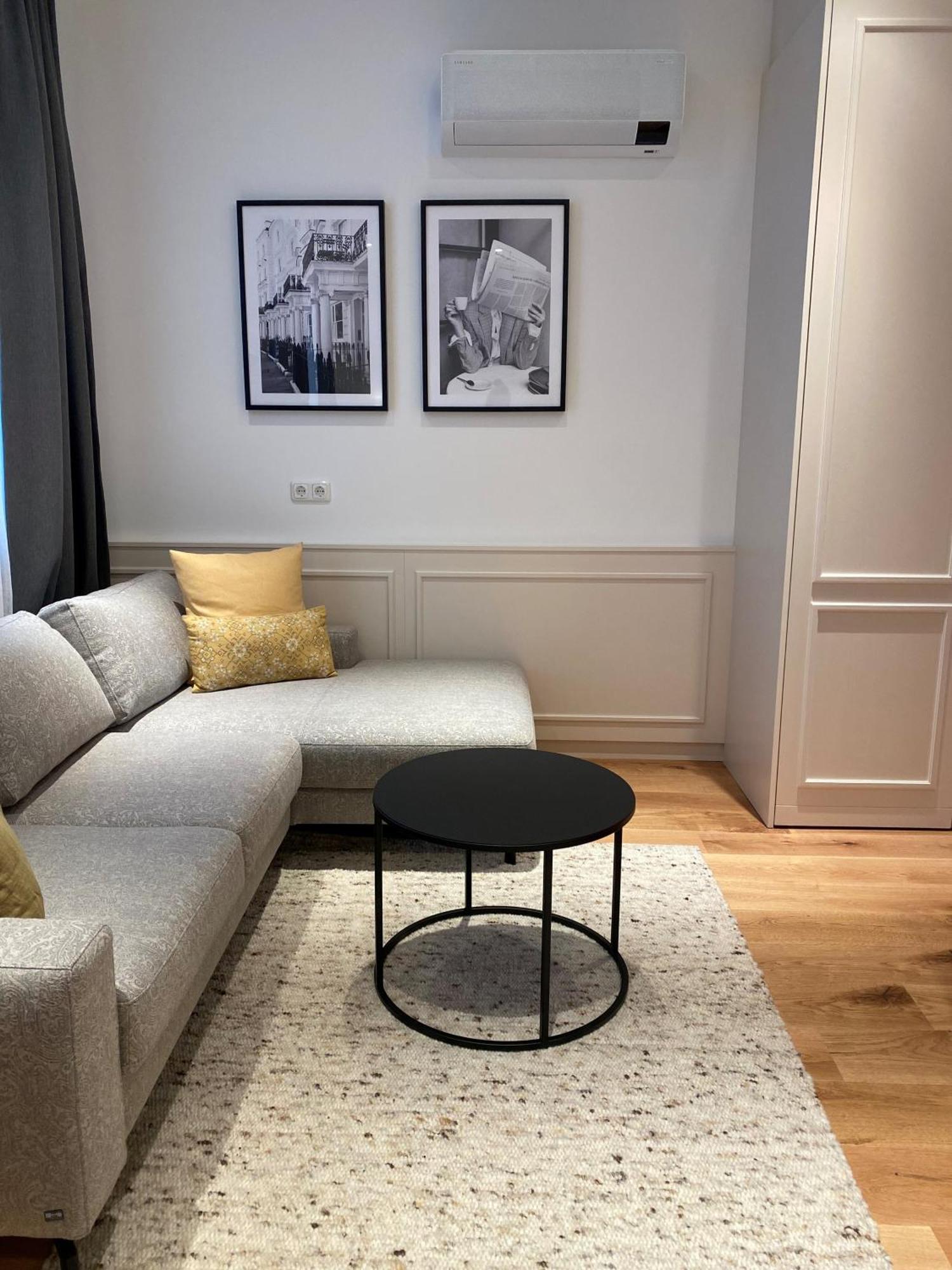 Hotel Gasthof Koenig Kremsmünster エクステリア 写真